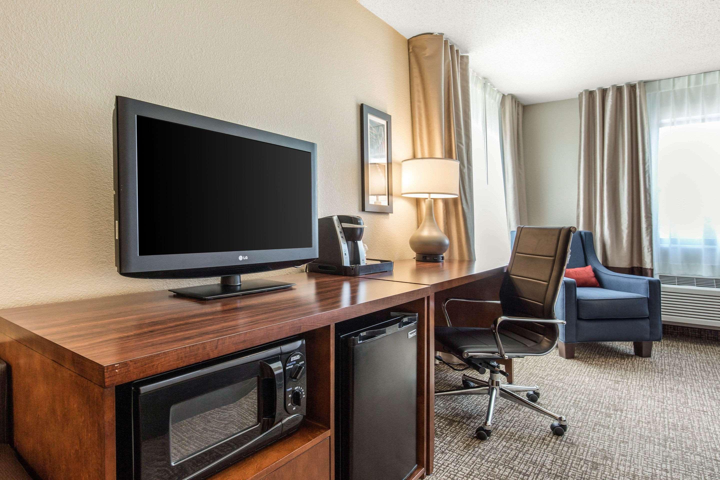 Comfort Inn La Porte Экстерьер фото