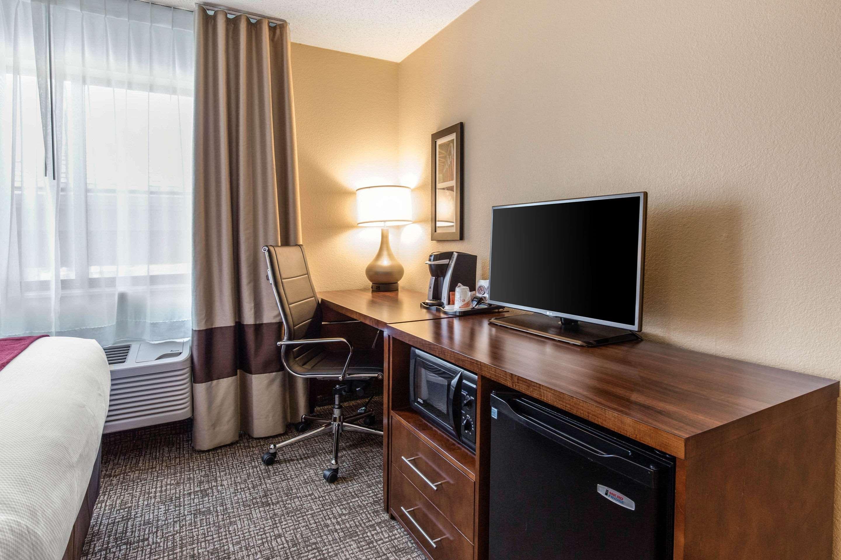 Comfort Inn La Porte Экстерьер фото